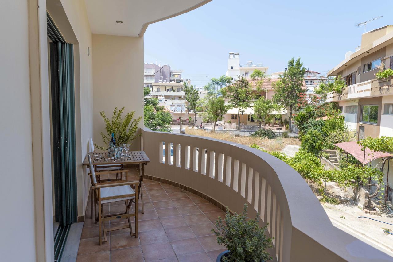 Plumi City Apartments Ханья Экстерьер фото
